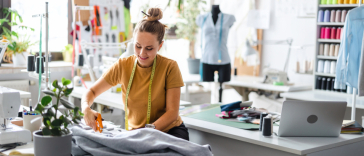Stoffe, Stil und Präzision: Deine Ausbildung als Maßschneider/in Mode nach Maß: Starte deine kreative Ausbildung als Maßschneider/in